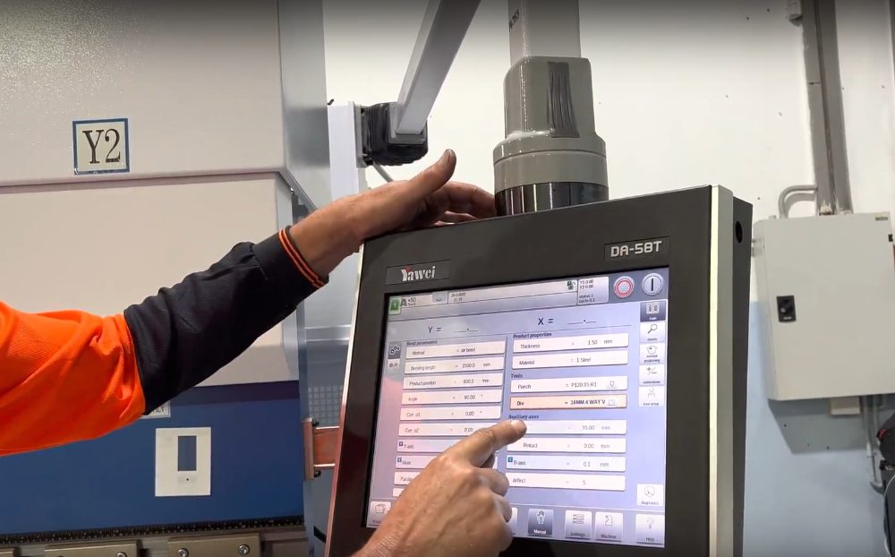 Maximizing Efficiency: Implementing Industry 4.0 in Small Metal Fabrication Businesses